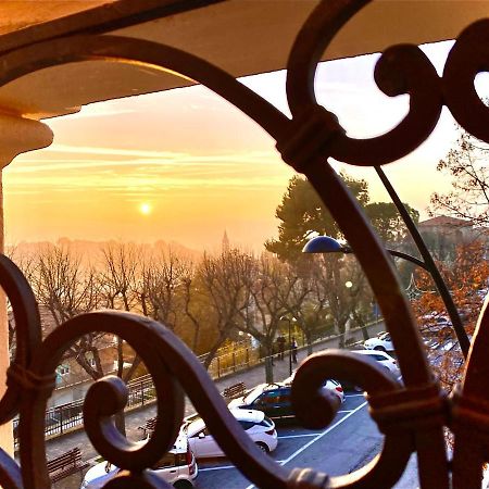 B&B Terrazza Sul Borgo Mogliano Exterior foto