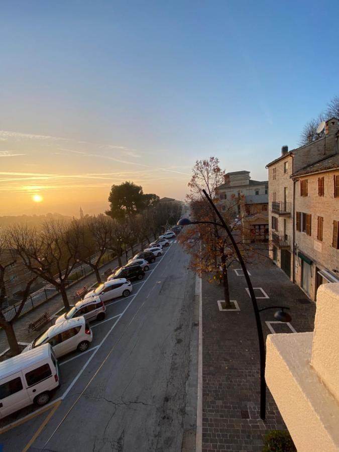 B&B Terrazza Sul Borgo Mogliano Exterior foto