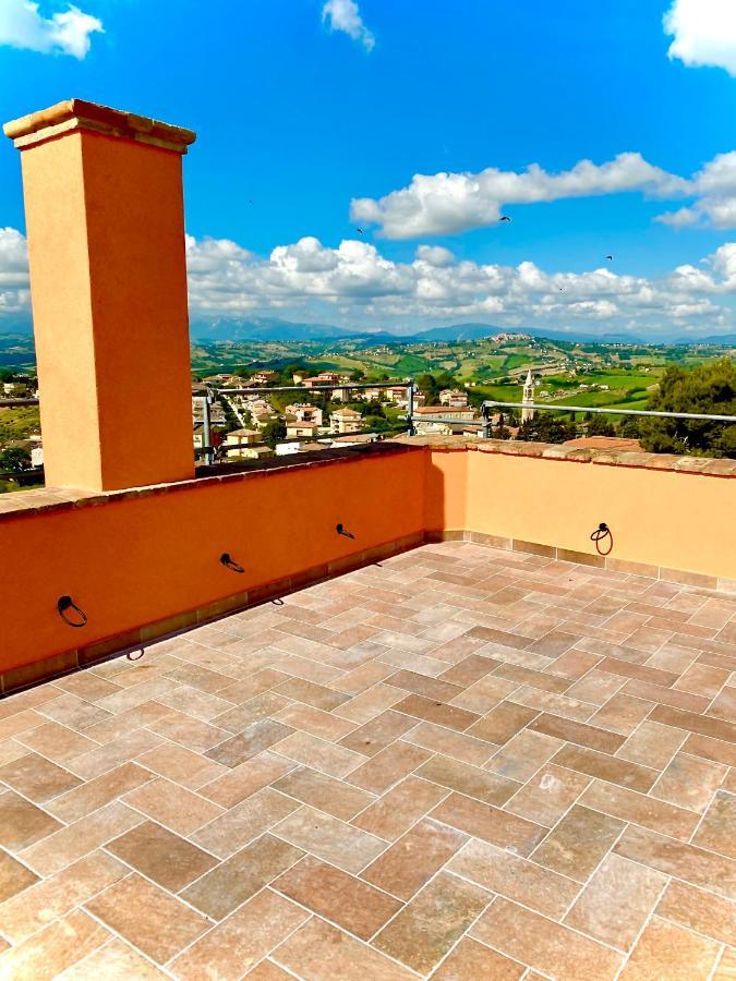 B&B Terrazza Sul Borgo Mogliano Exterior foto