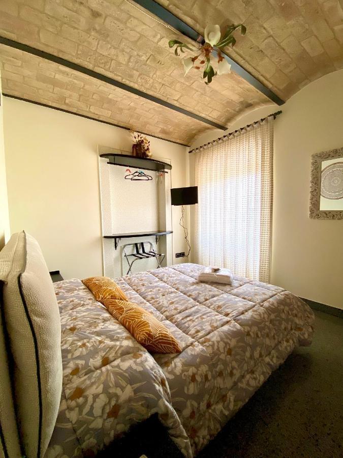 B&B Terrazza Sul Borgo Mogliano Exterior foto