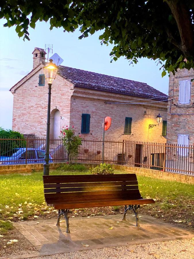 B&B Terrazza Sul Borgo Mogliano Exterior foto